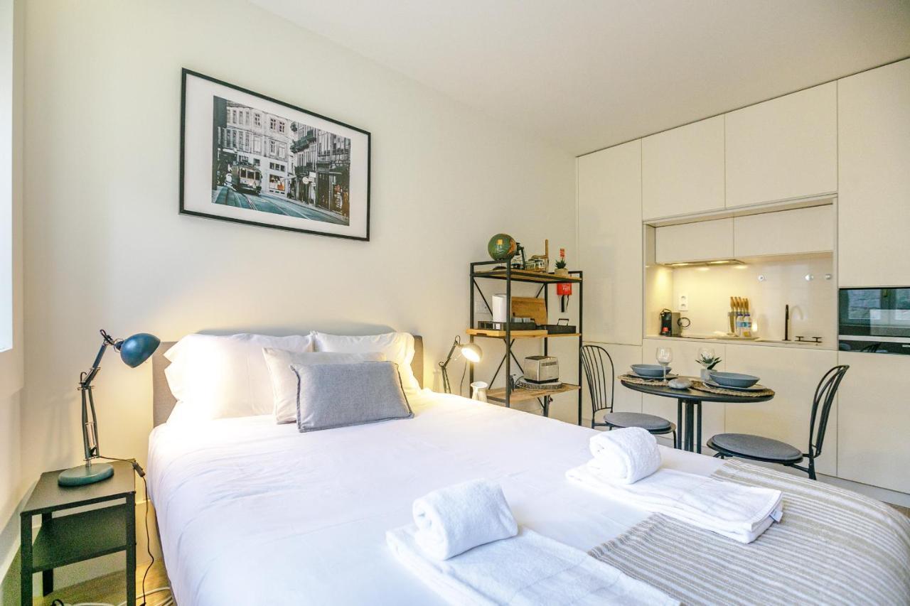 Lovelystay - Taipas Studio With Ac Porto Ngoại thất bức ảnh